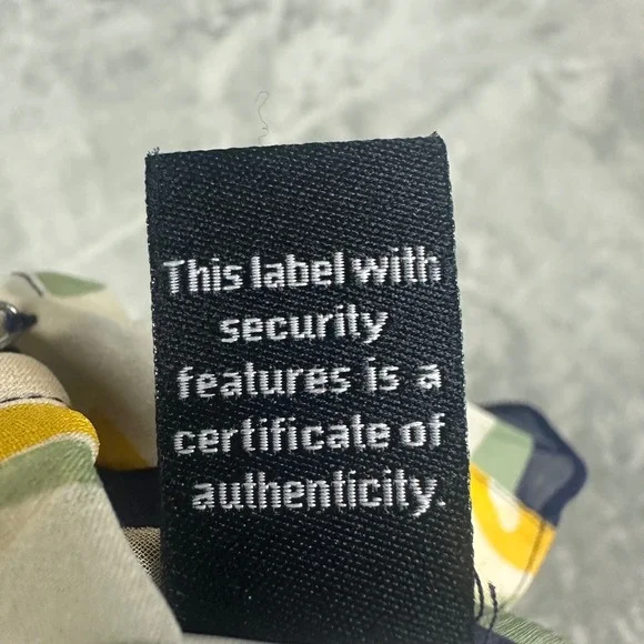 Diane von Furstenberg Ortega Blouse Womens 6 Navy Yellow Silk Floral Excellent - Picture 6 of 9